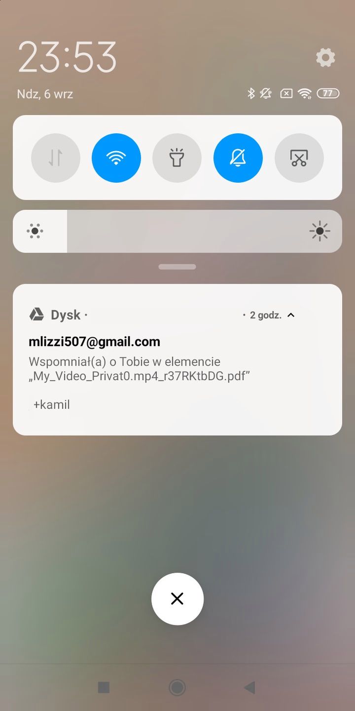 Powiadomienie z aplikacji Drive (fot. Kamil Dudek)