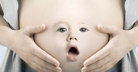 Nienarodzone dzieci lubią bardziej dotyk niż głos mamy