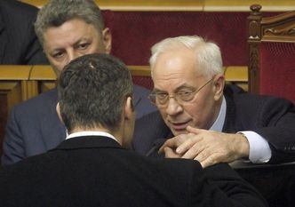 Zamieszki na Ukrainie. Rodzina premiera dostaje pogróżki