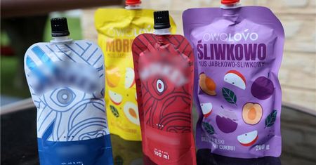 Szymon Hołownia mówił o bojkocie po aferze z alko-tubkami. Liczby mówią wszystko