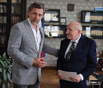 Najstarszy maturzysta w Polsce. Specjalne wyróżnienie dla pana Józefa