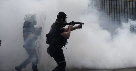 Zamieszki w Turcji. Policja atakuje plac Taksim