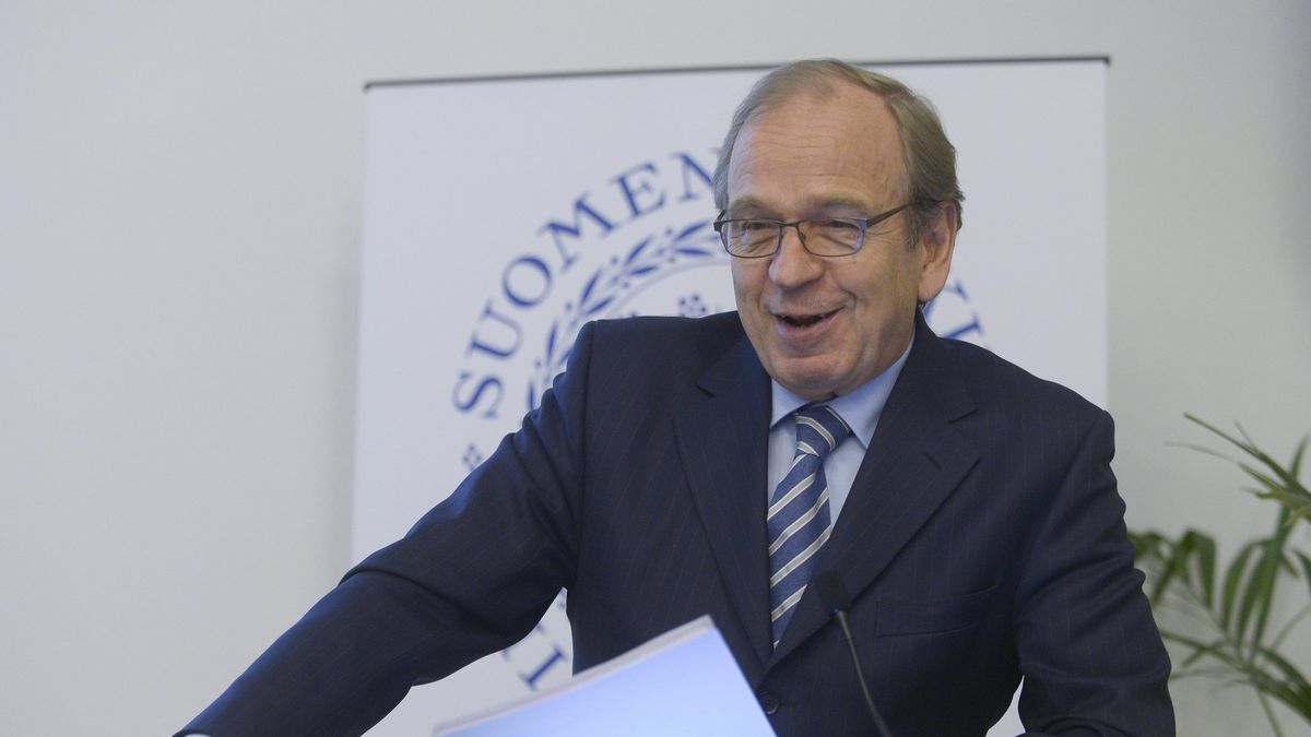 Prezes Banku Finlandii Erkki Liikanen przekaże 10 tysięcy euro na pomoc dla uchodźców.