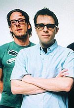 Weezer jeździ autami Disneya