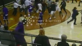 Koszykarski parkiet zamienił się w ring bokserski. Bili się wszyscy - zawodnicy, trenerzy i rodzice