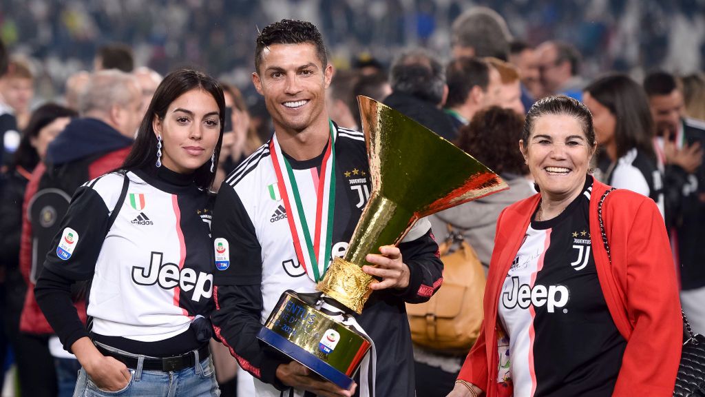 (od lewej) Georgina Rodriguez, Cristiano Ronaldo i Dolores Aveiro
