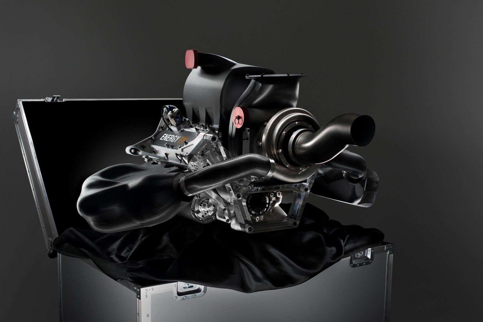 Renault-2014-F1-Power-Unit-3[2]