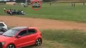 Piłka nożna. Kibic zamierzał przejechać sędziego. Skandal na meczu w RPA (wideo)