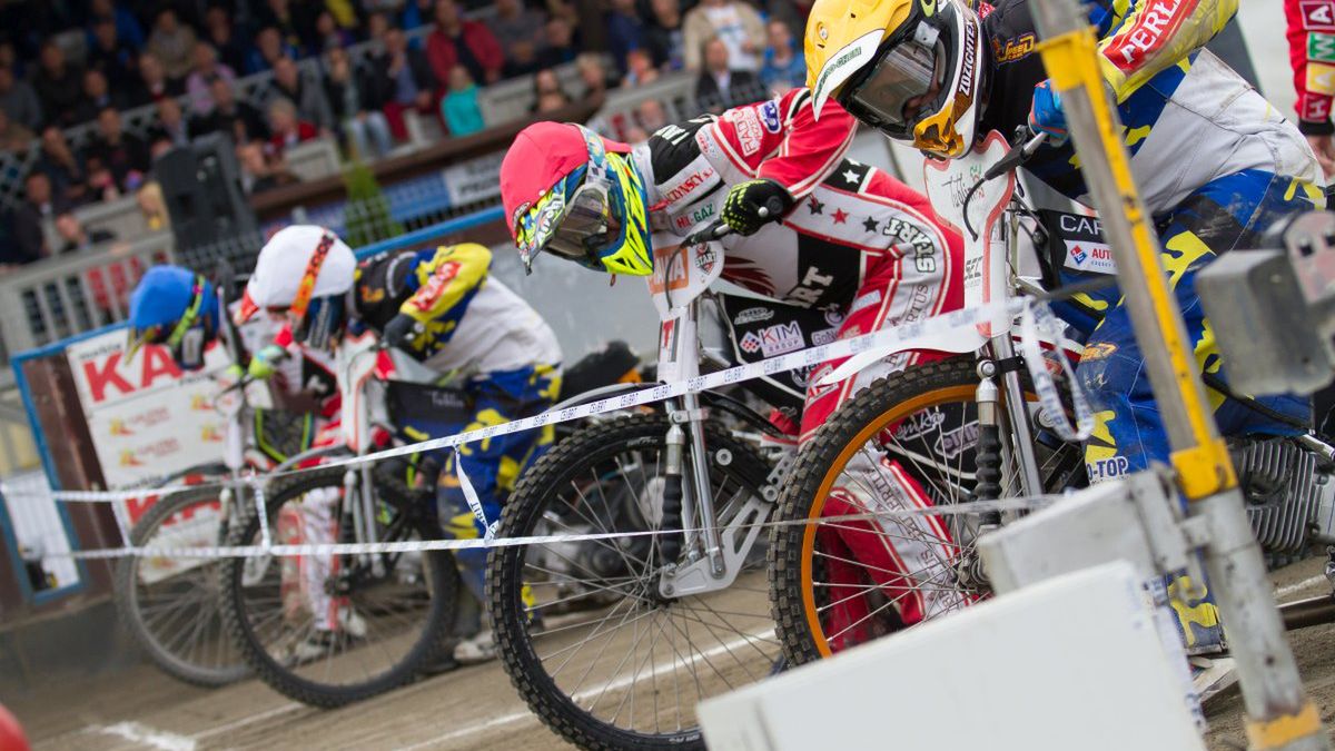 WP SportoweFakty / Tomasz Kordys / Na zdjęciu: rywalizacja podczas meczu Start - Motor