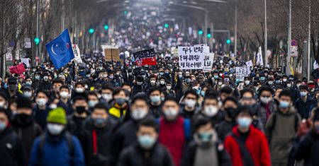 Seul wstrząśnięty nieudanym impeachmentem prezydenta Korei Południowej