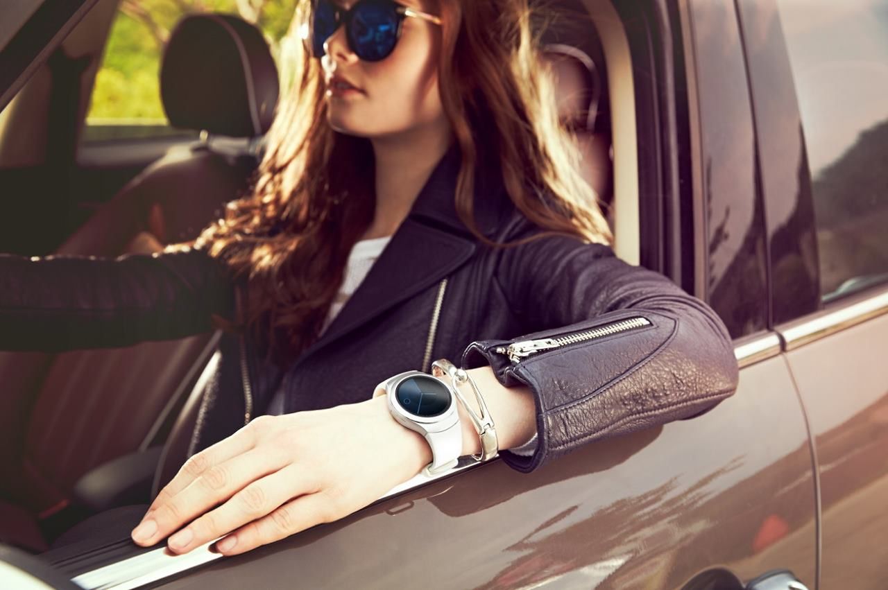 Samsung Gear S2 z unikalnym, obracanym pierścieniem wkracza do Polski