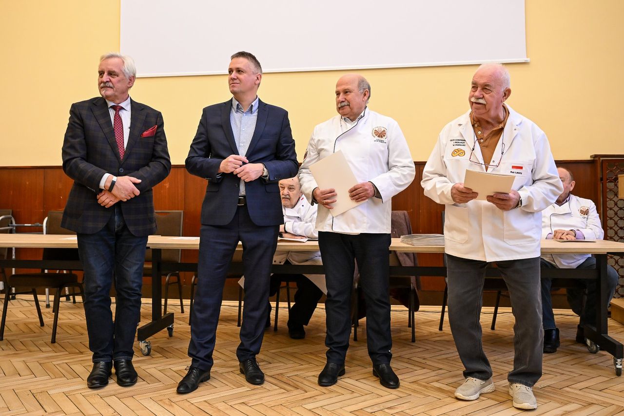 Poznań: To oni mogą sprzedawać rogale świętomarcińskie. Wytwórcy z certyfikatami