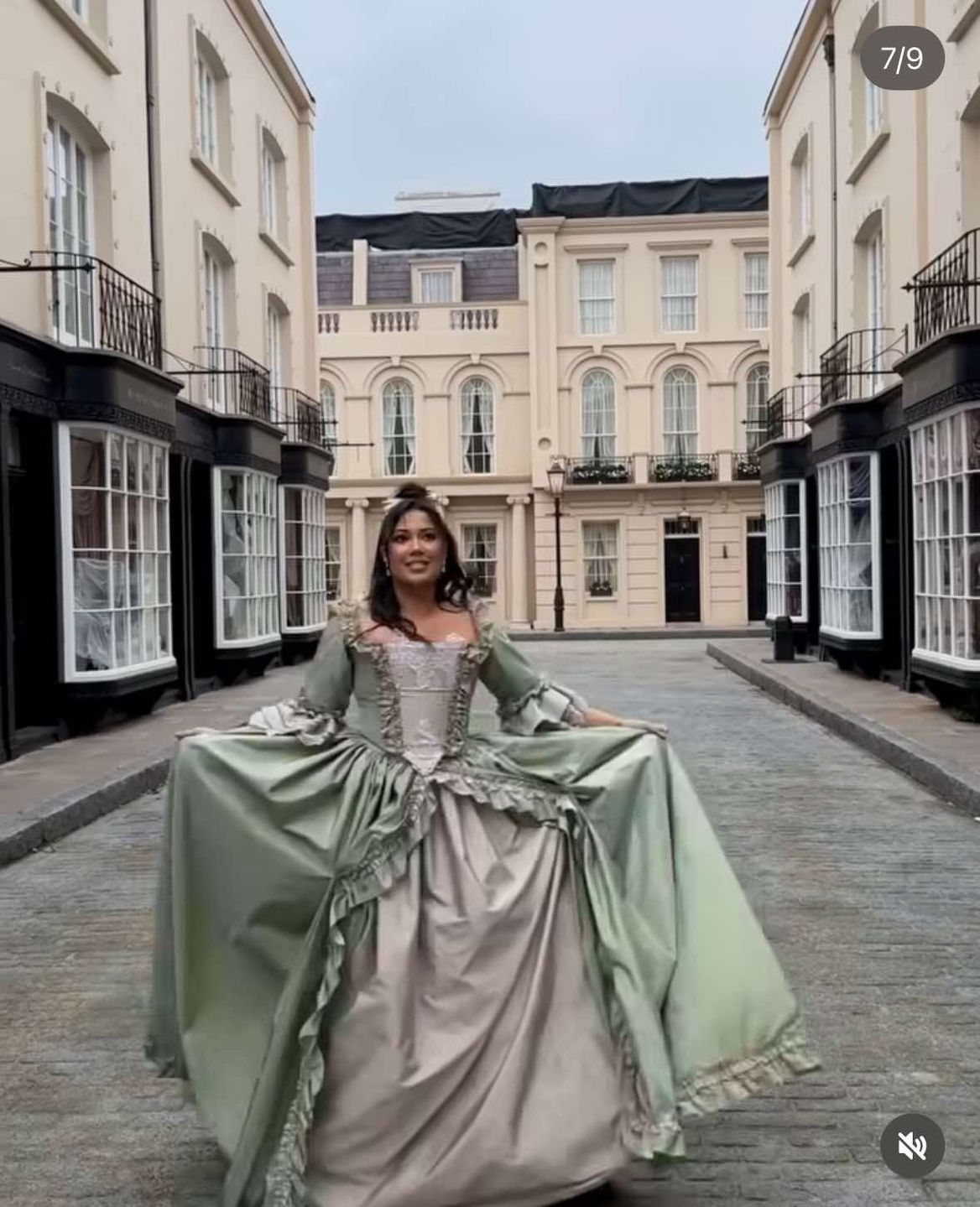 Patricia Kazadi na planie "Bridgertonów"