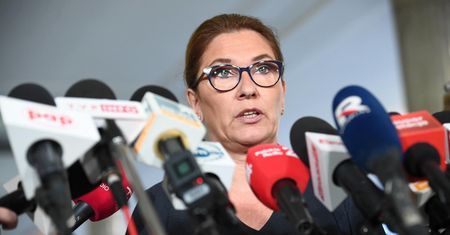 Przepis o przejmowaniu banków. Rzeczniczka PiS: nie ma potrzeby wstrzymywania prac