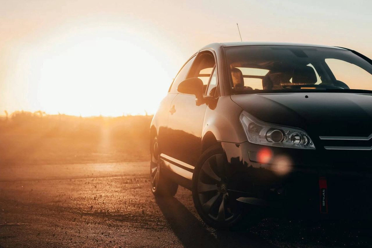 Jak przygotować auto do lata? Sprawdź klimatyzację, płyny i opony