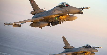 Polskie F-16 ze specjalną misją. Decyzja Dudy