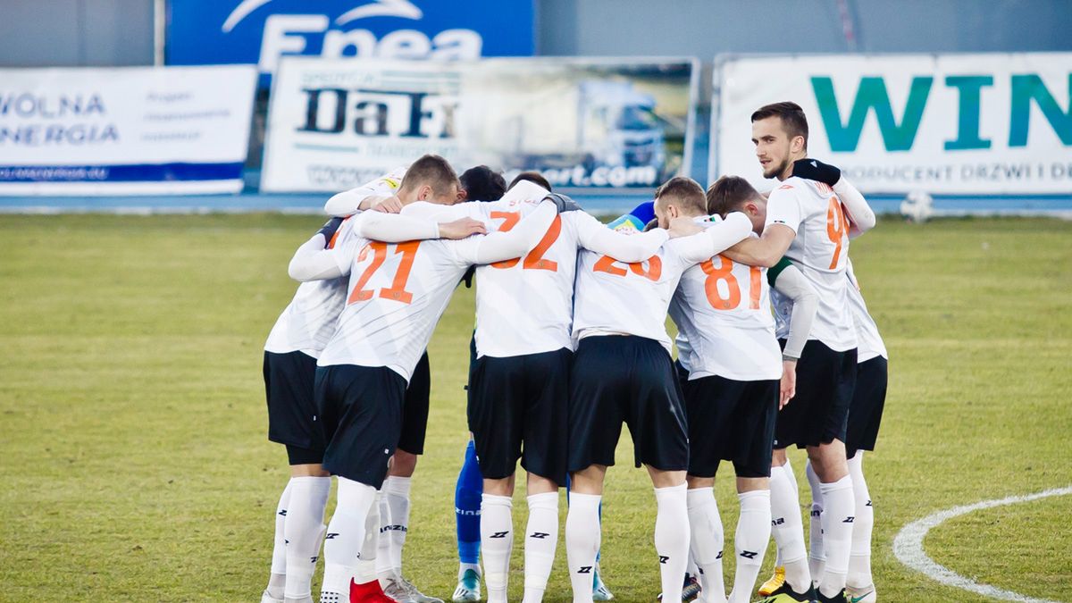 WP SportoweFakty / Tomasz Fijałkowski / Na zdjęciu: piłkarze Chrobrego Głogów