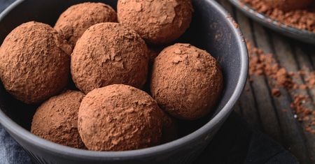 Tiramisu w kulkach. Włoski deser w 5 minut