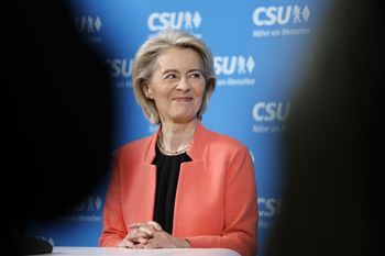 Von der Leyen: Inwestycje SAFE muszą trafić do europejskiego przemysłu obronnego