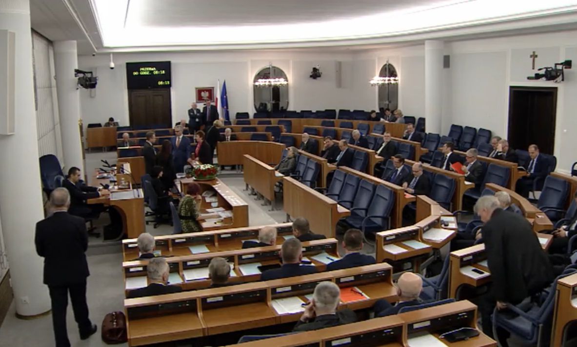 53 dni pełnopłatnego urlopu. Senatorów czekają naprawdę długie wakacje