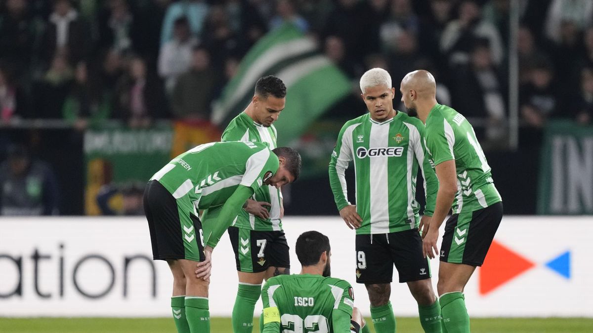 Getty Images /  Jose Breton/Pics Action/NurPhoto / Na zdjęciu: piłkarze Realu Betis