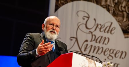 Rosja nie wstrzyma dostaw do państw Europy Zachodniej. Frans Timmermans: woli trzymać "dużych chłopców" przy sobie
