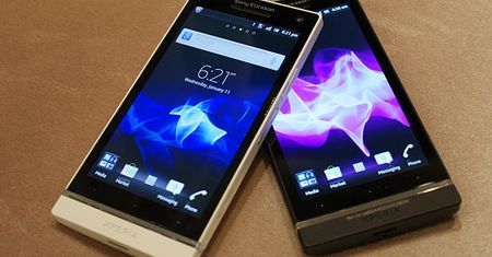 Xperia S z funkcją szybkiego ładowania oraz... samoczyszczenia!