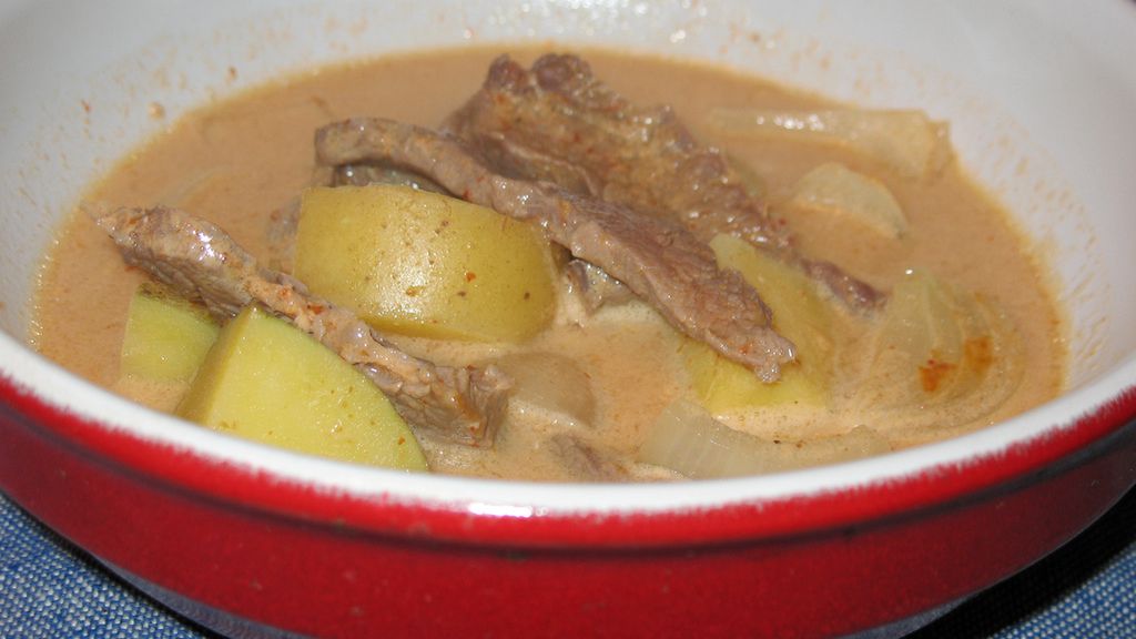 Duszony mostek z jagnięciny nowozelandzkiej (samo mięso)