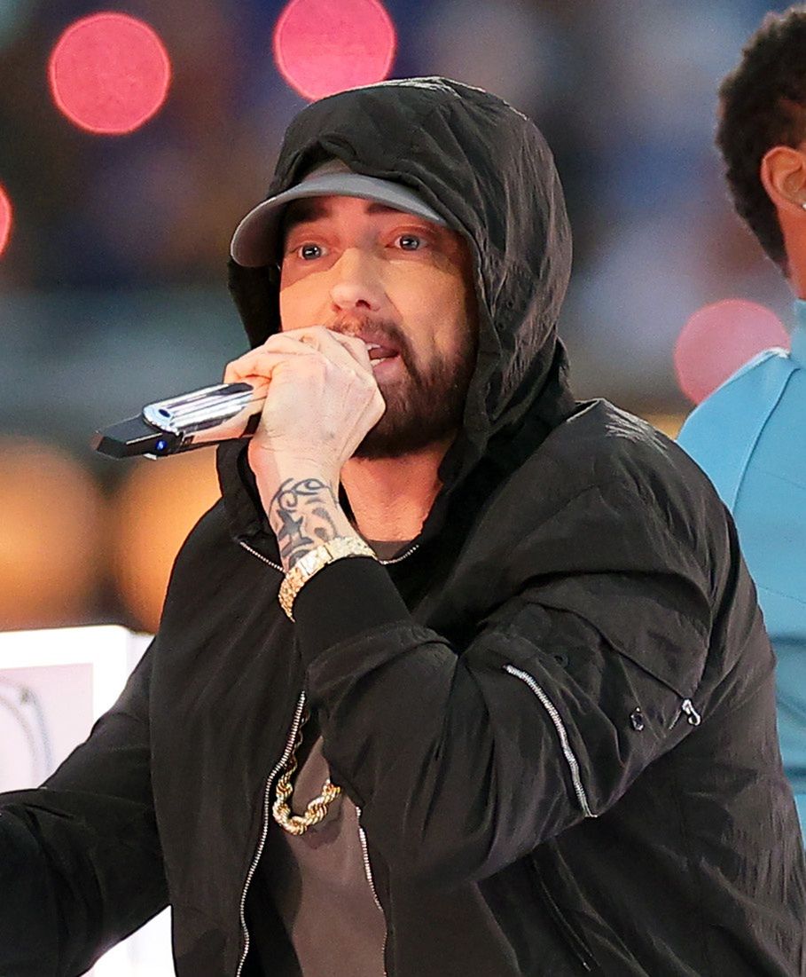 Eminem zaprezentował nowe brwi na Super Bowl