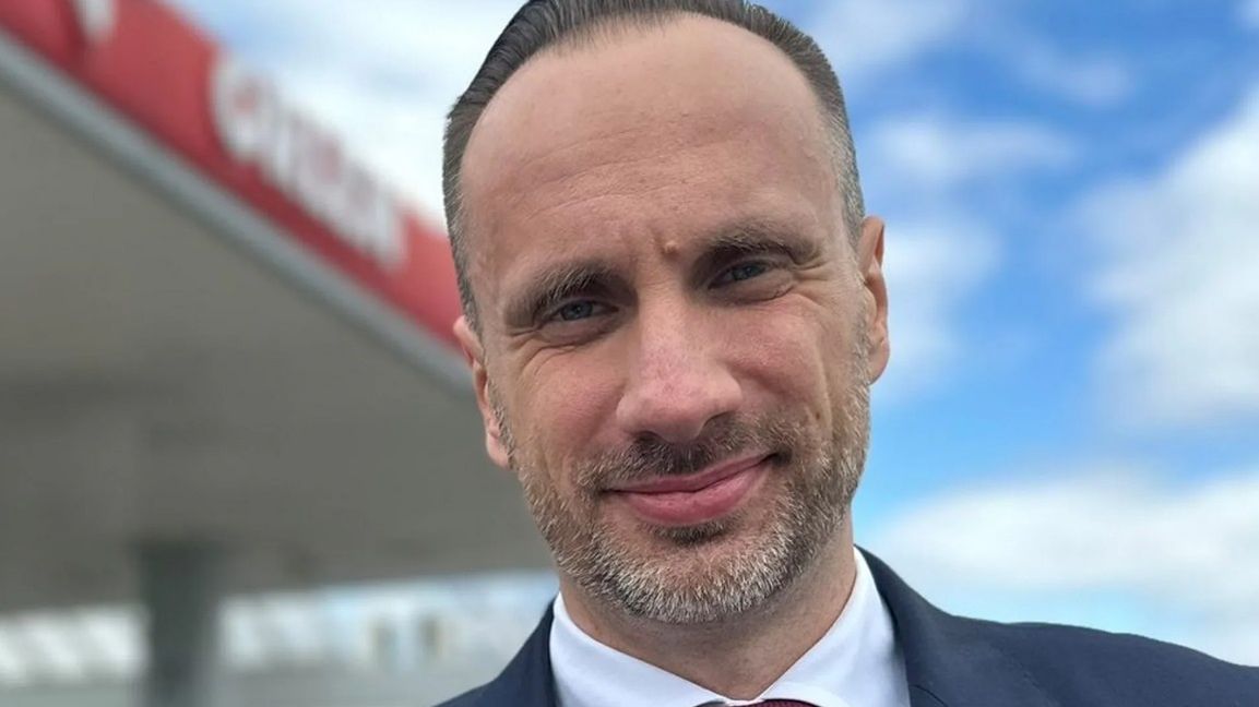 Janusz Kowalski nie trafił z oskarżeniami w stronę PO.