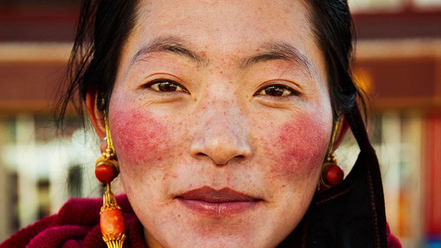 „Atlas piękna", czyli portrety kobiet z 37 krajów 1