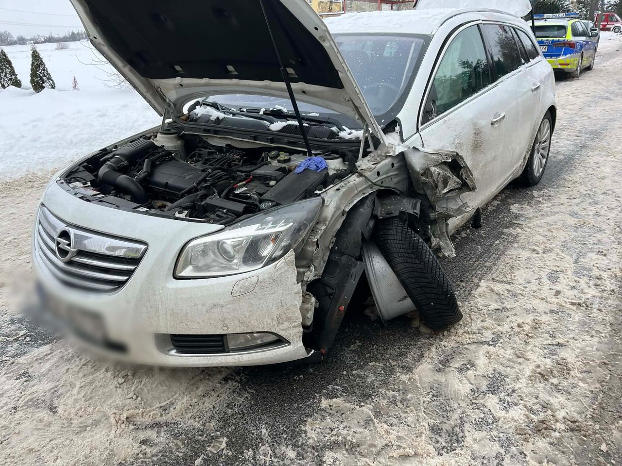 Zderzenie w miejscowości Bronowo-Zalesie. Kierowca osobówki w szpitalu!