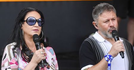 Kayah i Piaseczny SKOMPROMITOWANI? Na scenie festiwalu w Opolu poleciały niesmaczne żarty. W tle alkohol