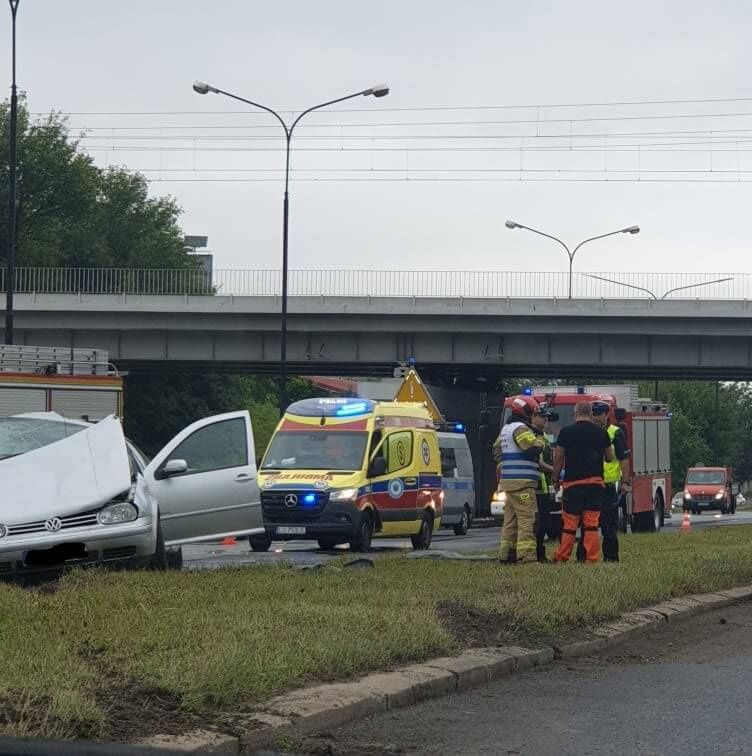 Wypadek na al. Witosa - pięć osób poszkodowanych