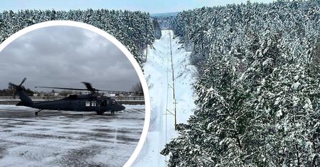 Black Hawk odśnieża tory. Niezwykła akcja na Warmii i Mazurach - VIDEO