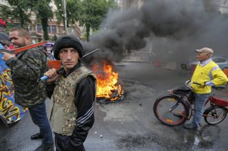 Na Majdanie znów płoną opony