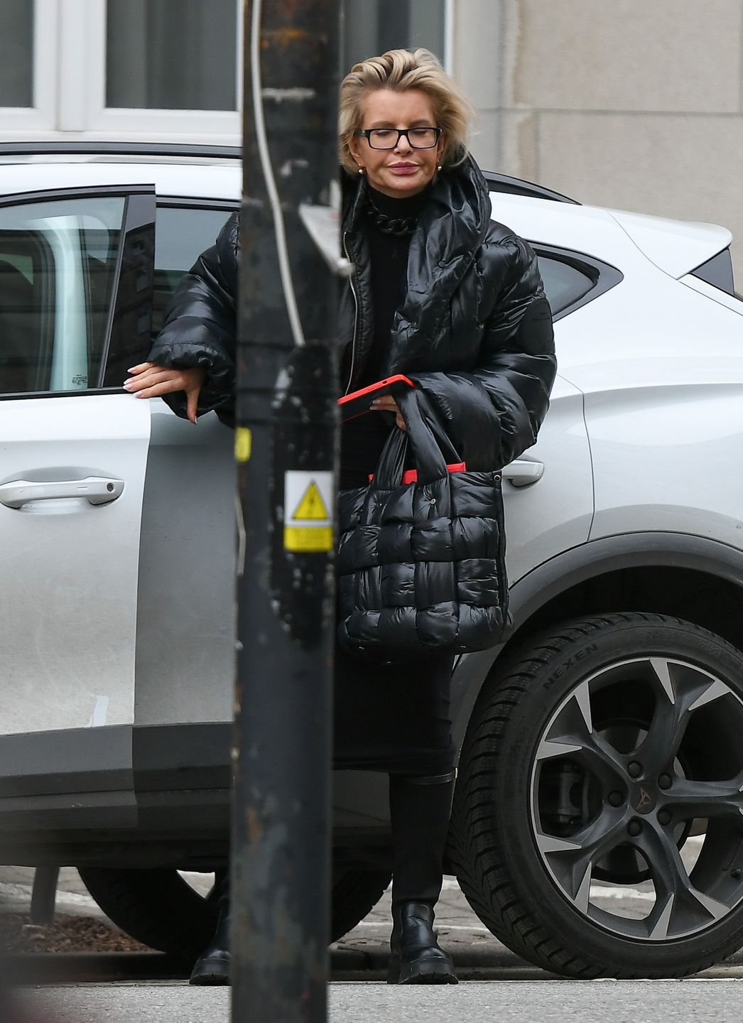 Joanna Racewicz "przyłapana". Zaparkowała na zakazie 