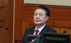 Działo się w nocy. Jun Suk Jeol usunięty z urzędu