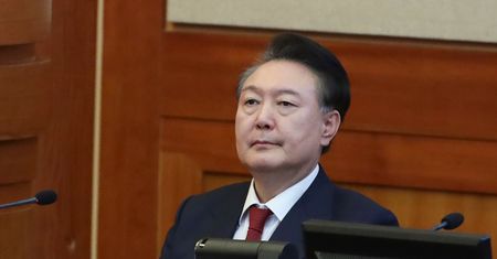 Działo się w nocy. Jun Suk Jeol usunięty z urzędu