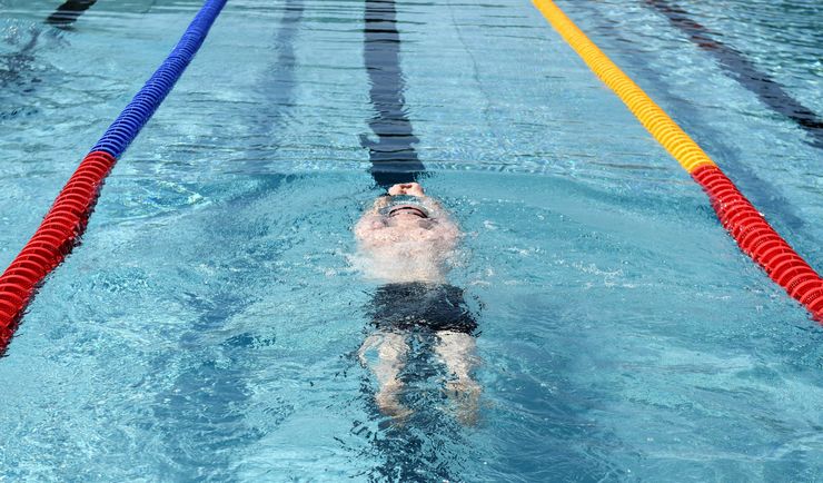 Wołomin. Tragedia na basenie. 25-latek nie żyje