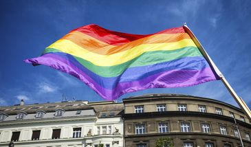 Warszawa. "Dwie osoby na 15 zostały wyrzucone na ulicę". Powstanie hostel LGBT