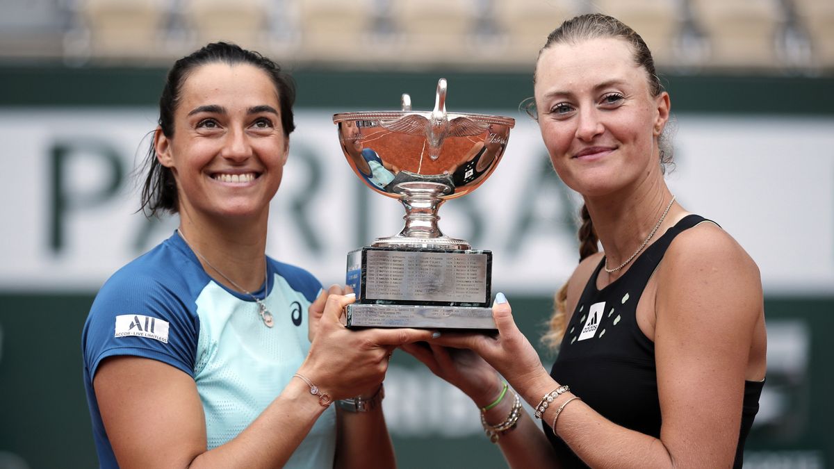 Kristina Mladenović i Caroline Garcia po wygraniu Rolanda Garrosa