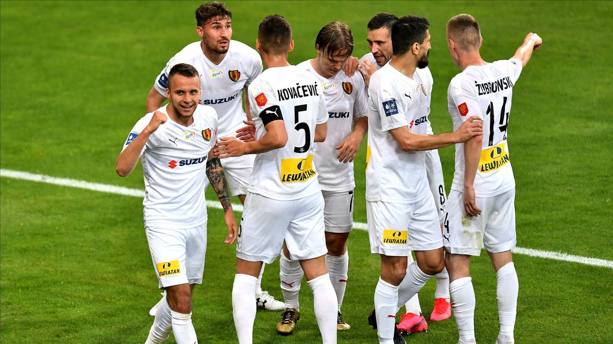 PAP / Maciej Kulczyński / Na zdjęciu: piłkarze Korony Kielce