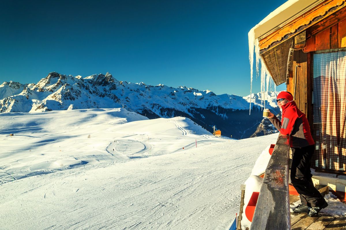 Alpy zimą. Sprawdź, ile kosztują wyjazdy narciarskie w Alpy