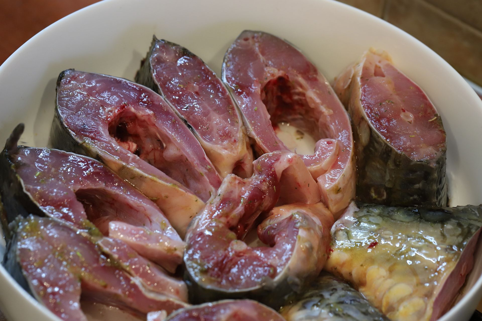 Nawet przeciwnicy chętnie spróbują. Trik, który niweluje brzydki zapaszek karpia wigilijnego