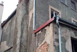 Makabra w Międzyborzu. Przerażone dzieci nad ciałem matki