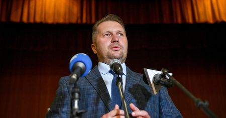 Kto zniewala szkołę "lewacką wizją"? Czarnek: Muszą to zrozumieć