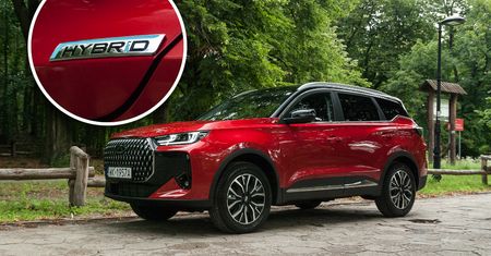 Pierwsza jazda: hybrydowe Chery Tiggo 7 to złoty środek oferty