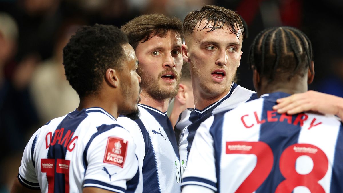 Getty Images / Catherine Ivill / Na zdjęciu: piłkarze West Bromwich Albion