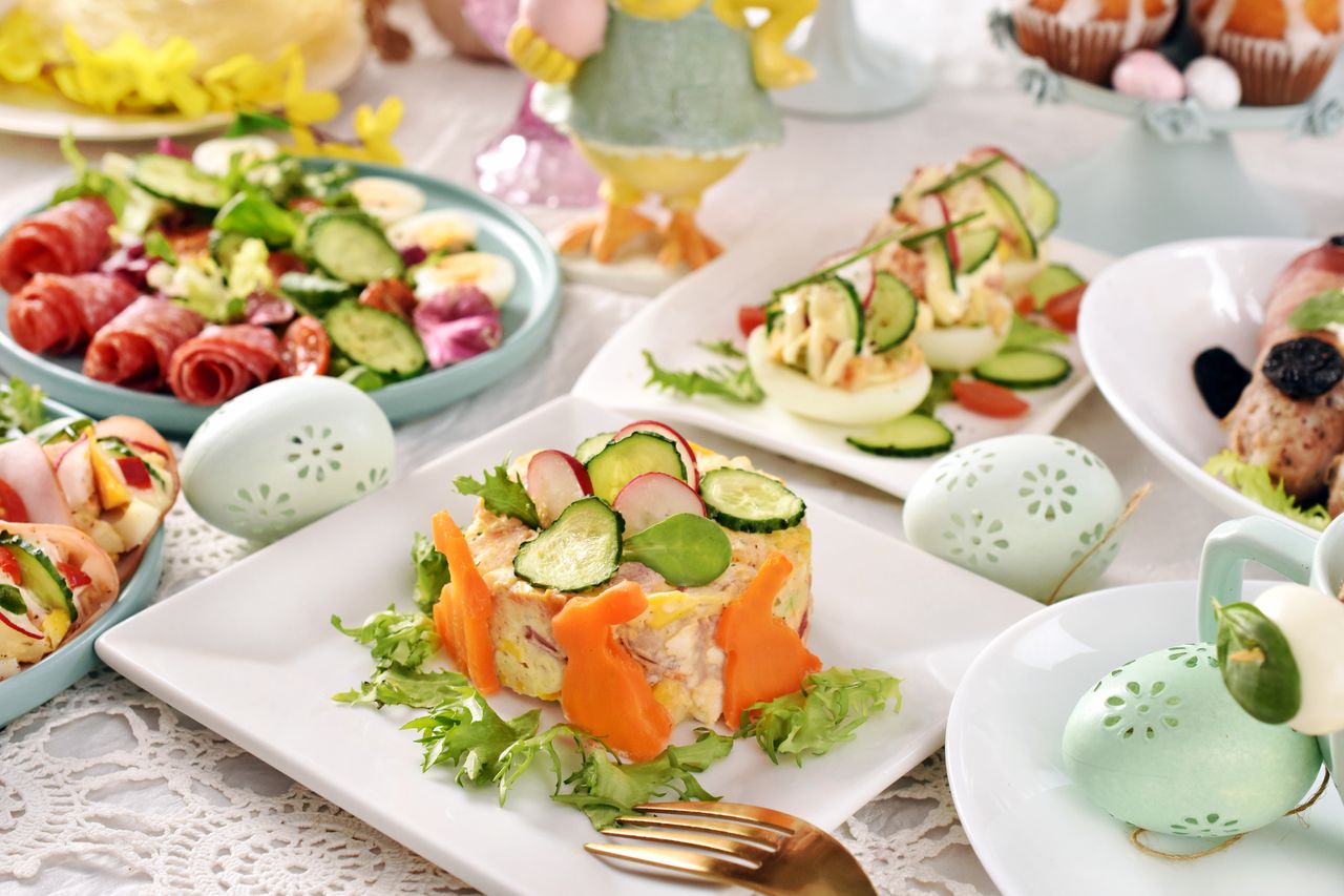 10 najlepszych sałatek na Wielkanoc. Nie może ich zabraknąć na świątecznym stole